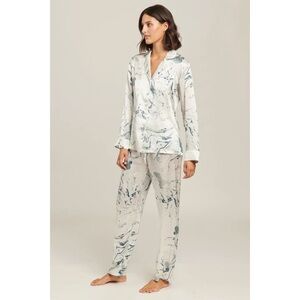 Ginia Carrara Marble Print Pajama Set